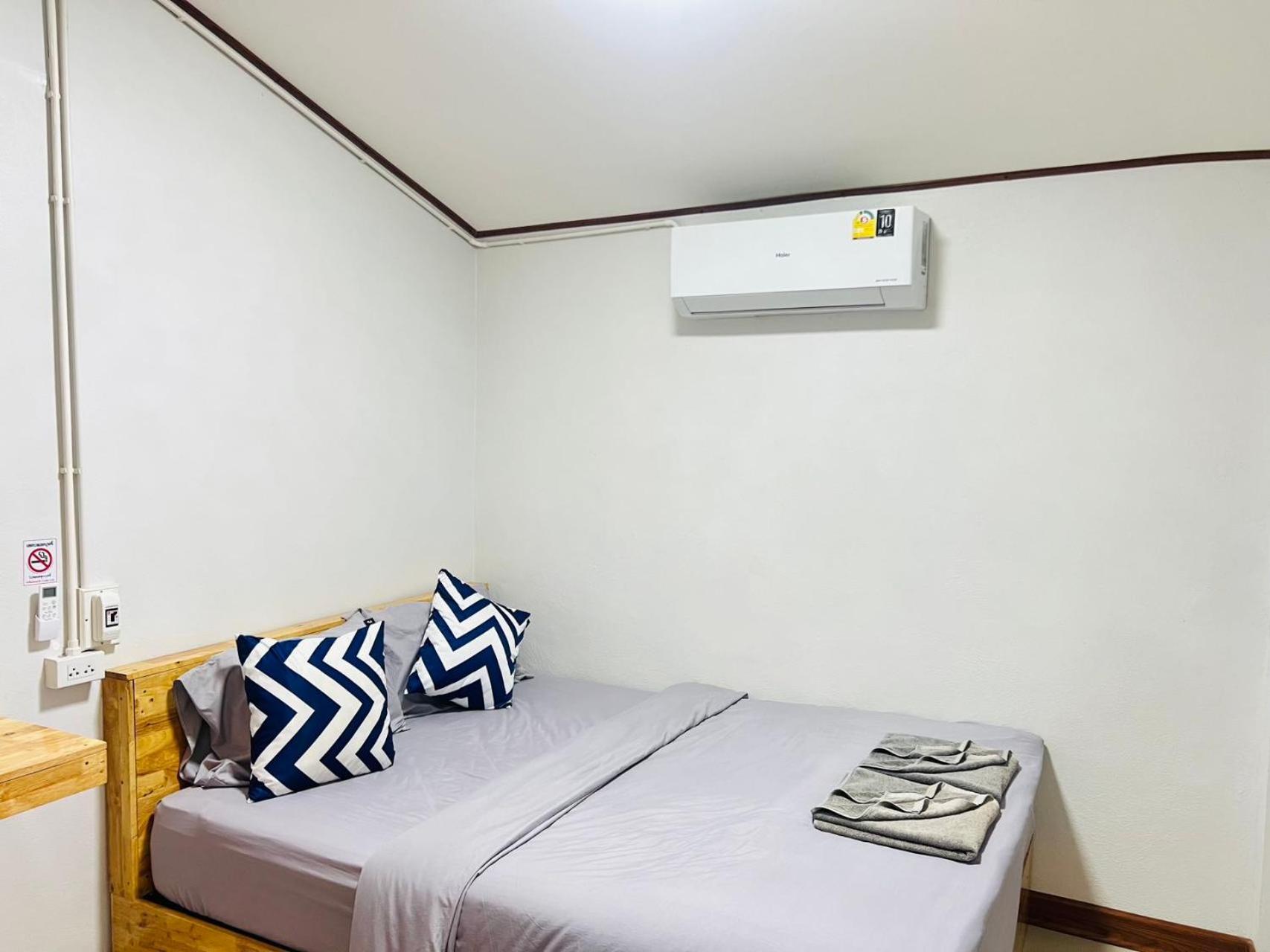 Lungwang Guest House Ban Rak Thai Exterior foto