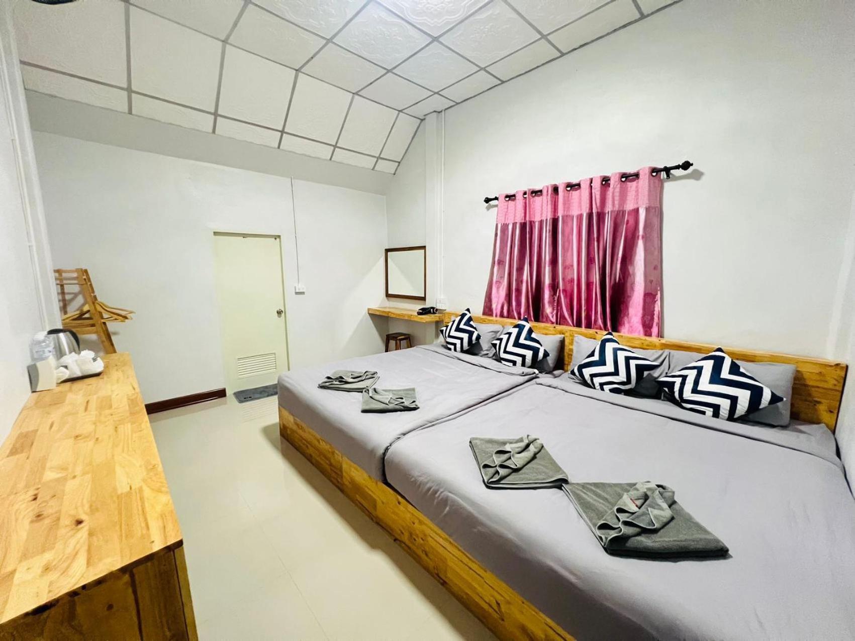 Lungwang Guest House Ban Rak Thai Exterior foto